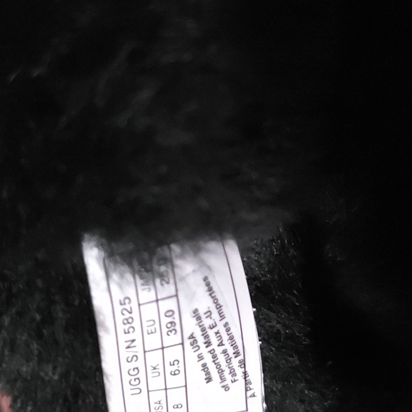 UGG Classic Black Winter Boots - Picture 15 of 16